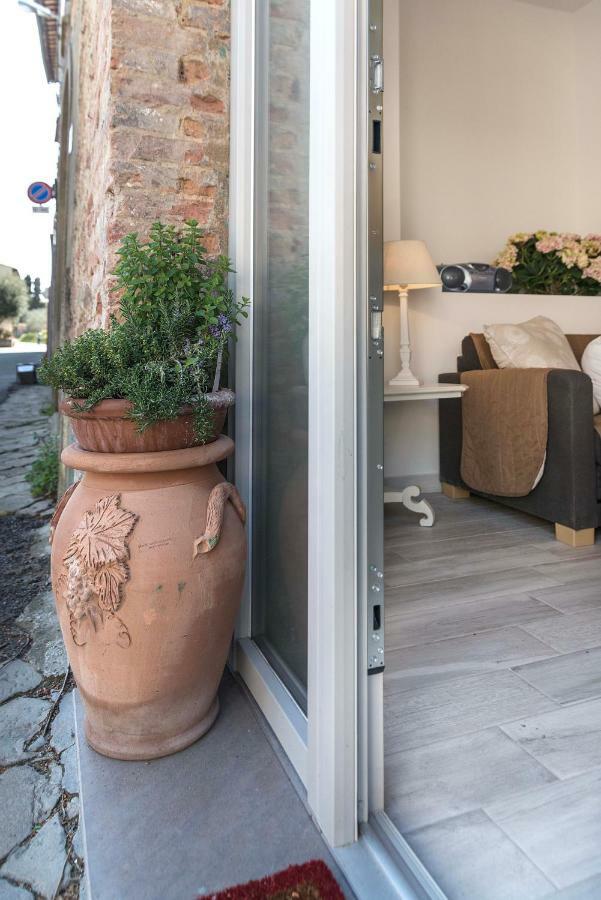Ferienwohnung Tosca'S House Palaia Exterior foto